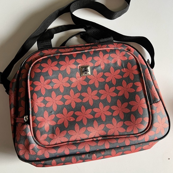 Skyline Mod Floral Carry On Travel Bag - Picture 2 of 16